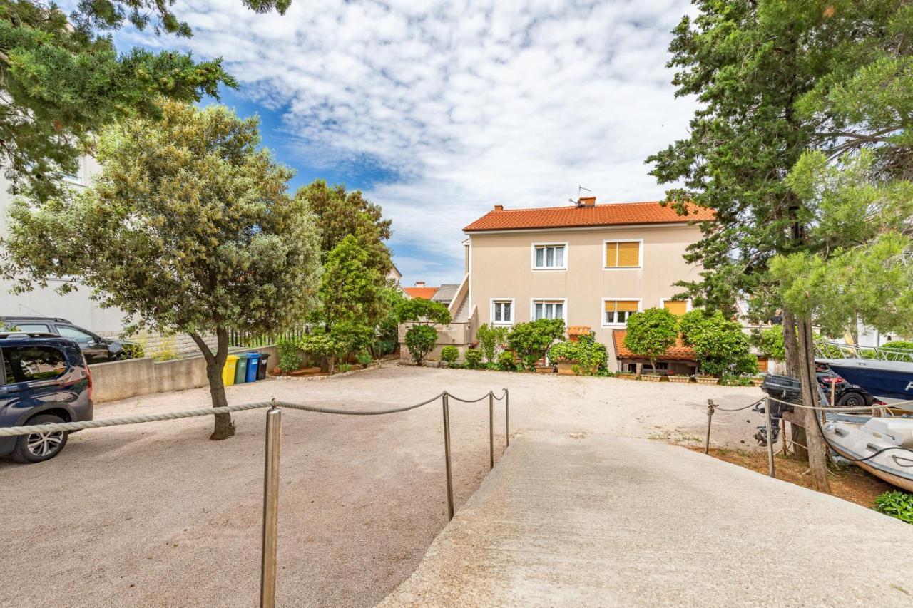 Apartments Come&Stay Punat Exterior photo